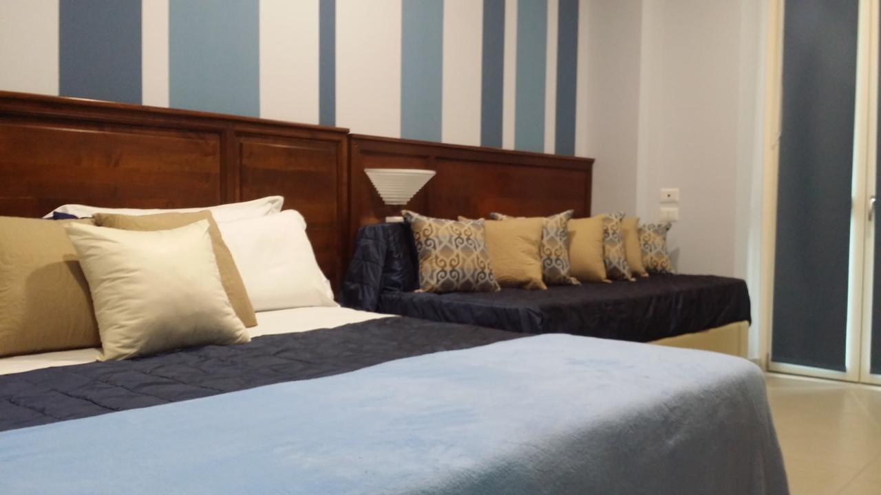 Habitación Triple adaptada para personas con movilidad reducida